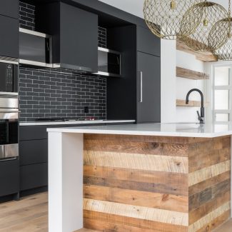 Modern and sleek Kitchen with a white worktop in a bright room.