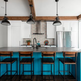 Modern Kitchen with a central island in invigorating colors.