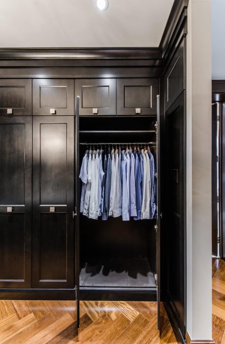 Luxury and modernity in this dressing room with spacious storage.