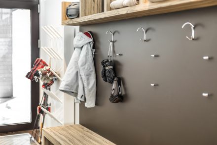 Solution de rangement pour équipement sportif d'hiver.